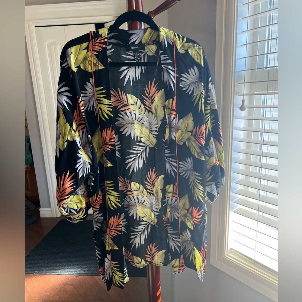 Forever 21+ sz 2x floral kimono